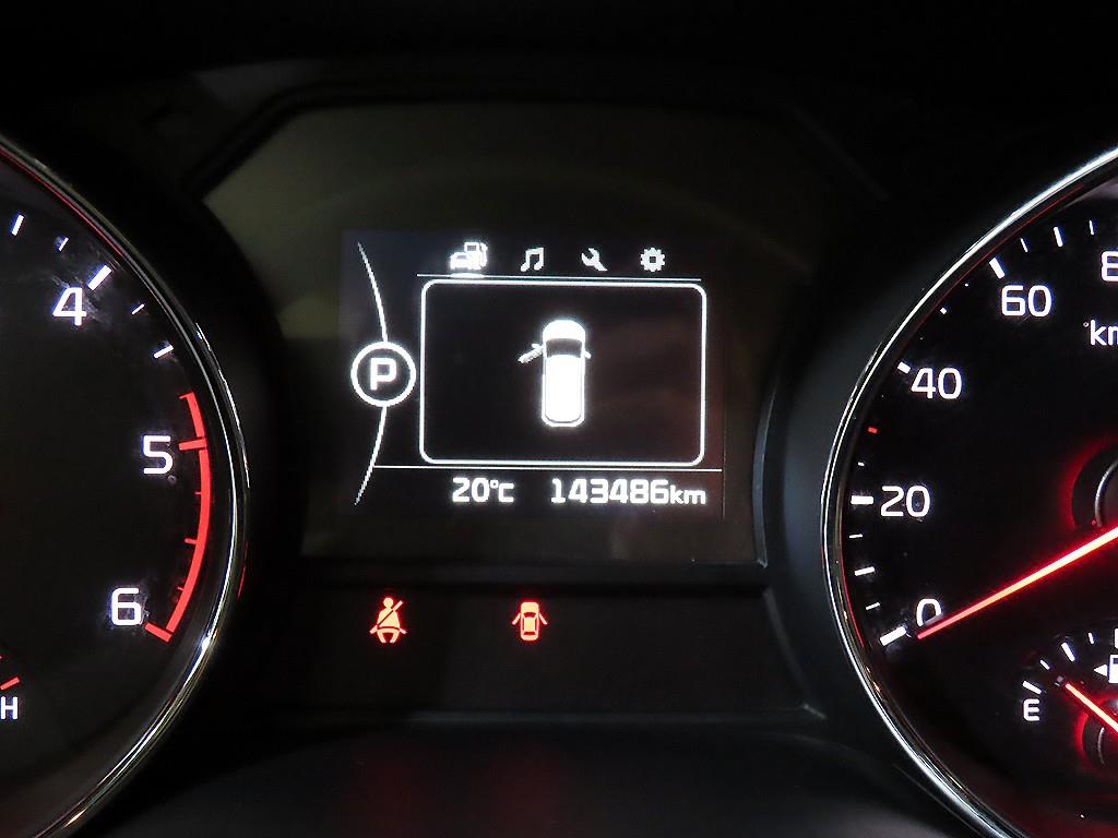 KIA Carnival - Vista 10