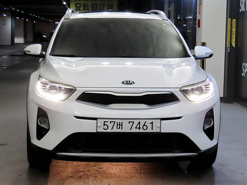 KIA Stonic 2019 Blanco - Importación desde Corea - HF Imports Iquique - Foto 1