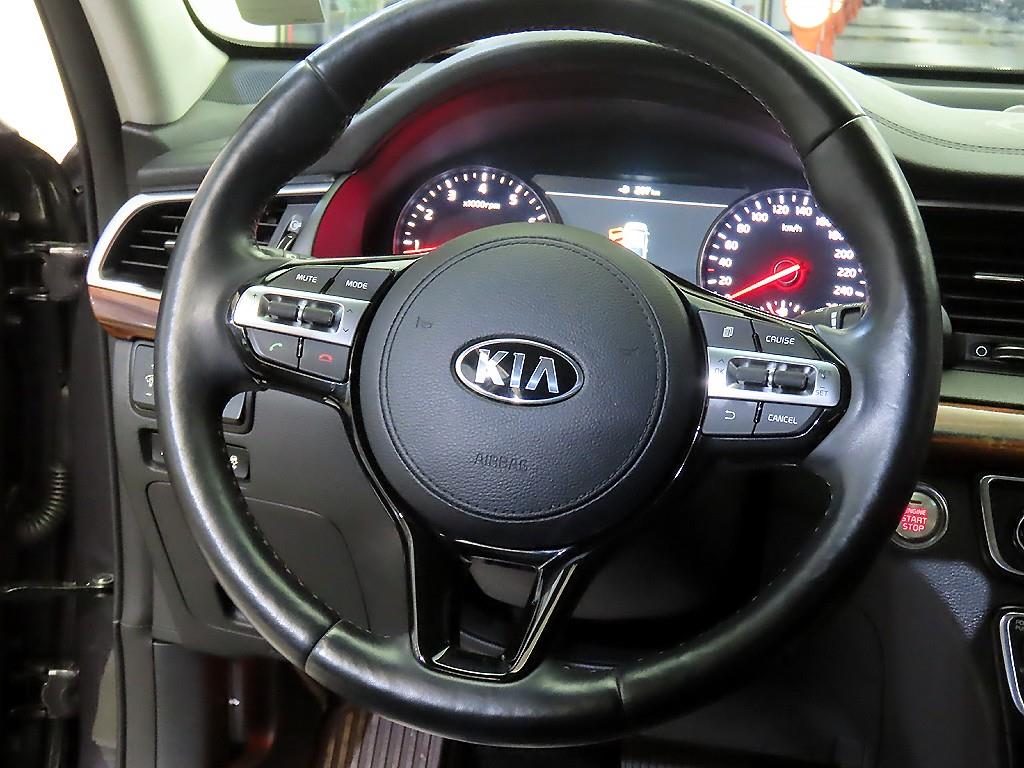 KIA K7 - Vista 8