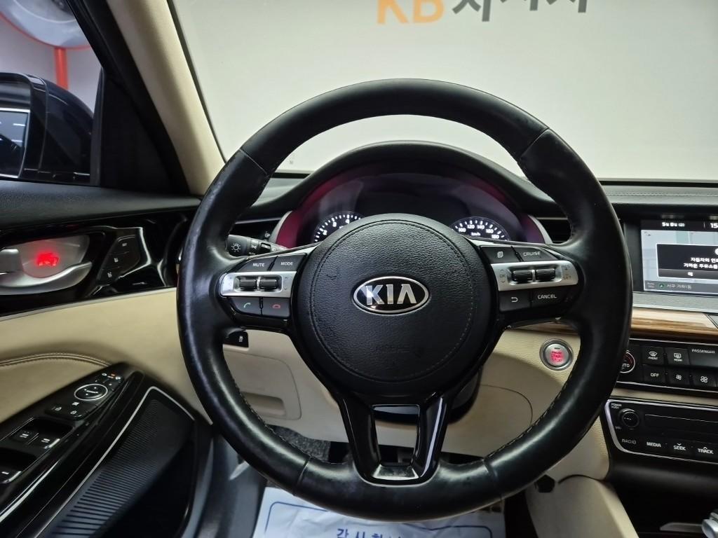 KIA K7 - Vista 9