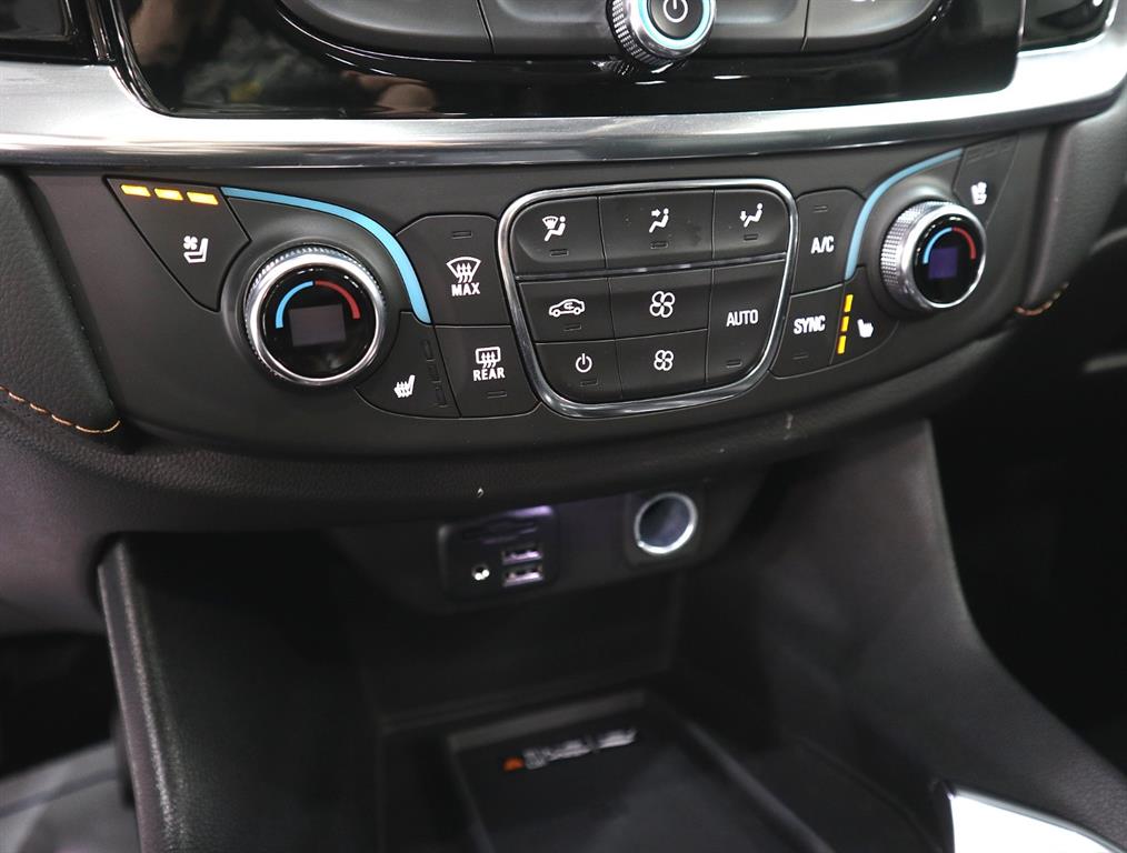 Chevrolet Travers - Vista 12
