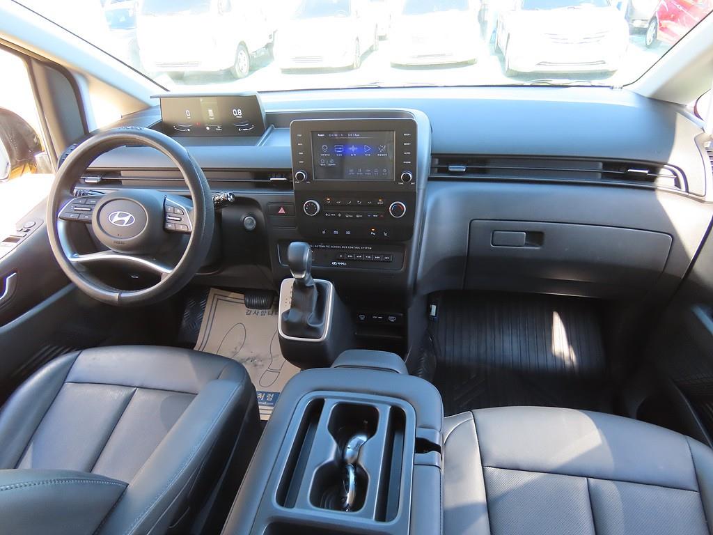 HYUNDAI Staria - Vista 5