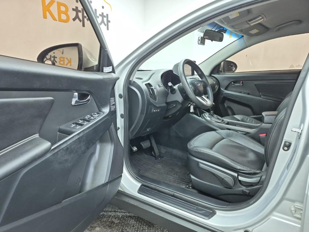 KIA Sportage 2011 Plateado - Importación desde Corea - HF Imports Iquique - Foto 17