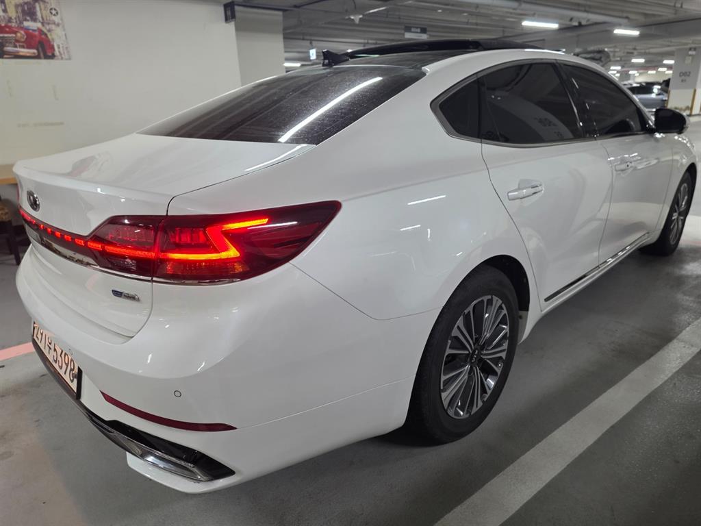 KIA K7 - Vista 4