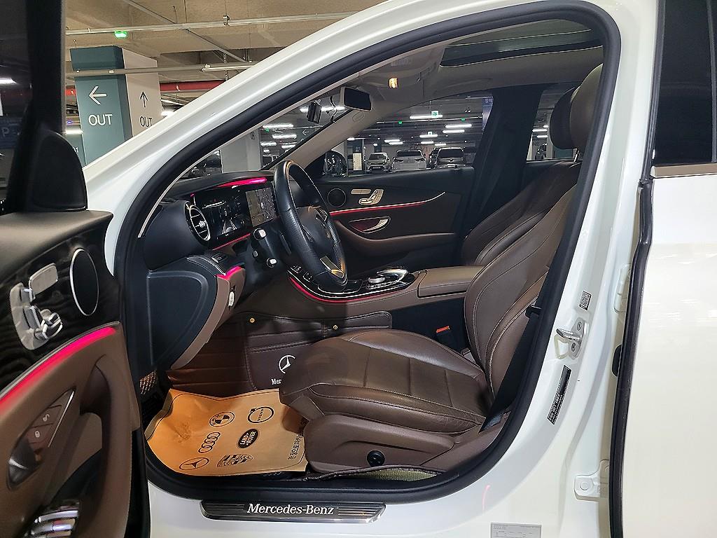 Mercedes Benz E class - Vista 7