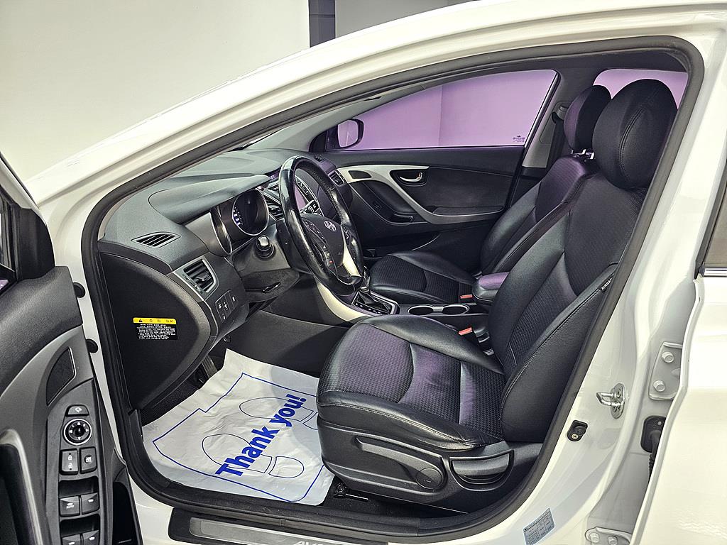 HYUNDAI Avante - Vista 8