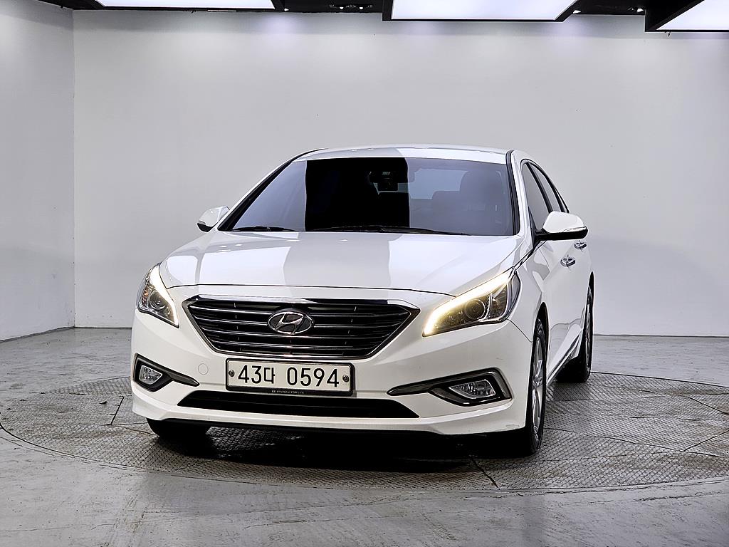 HYUNDAI Sonata - Vista 3
