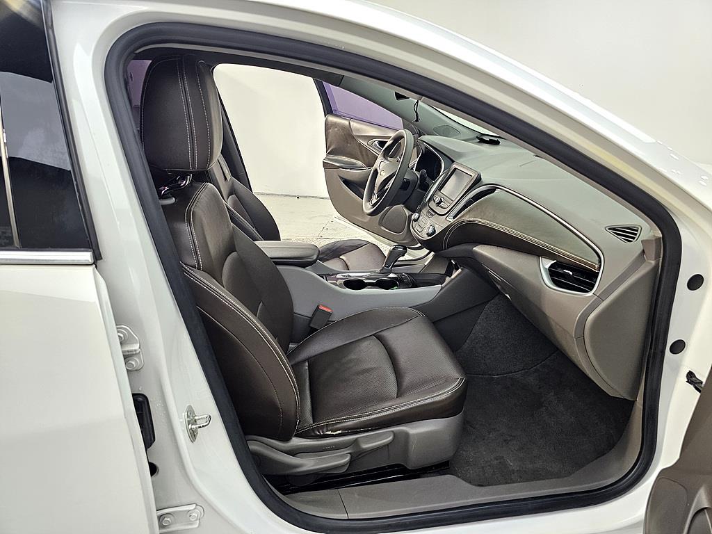Chevrolet Malibu - Vista 11