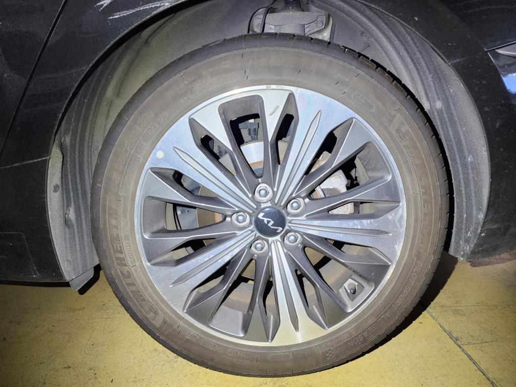 KIA K8 - Vista 11