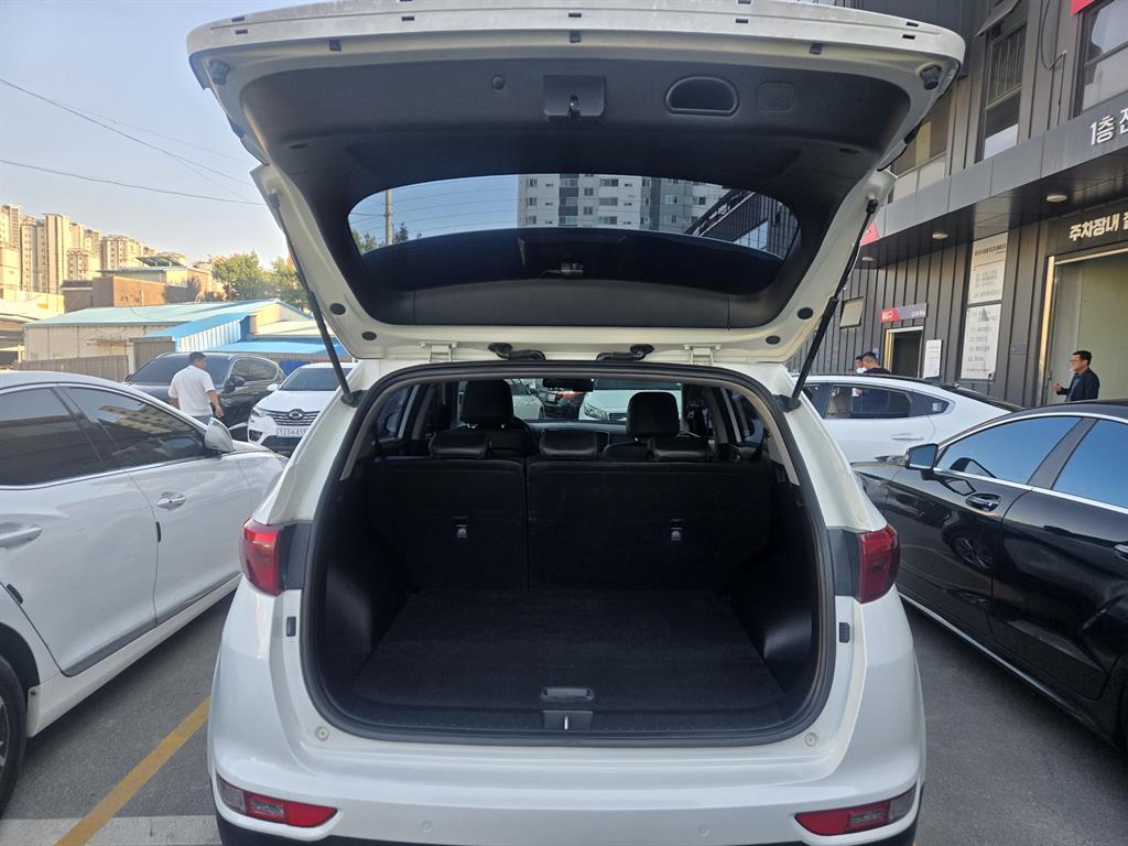 KIA Sportage - Vista 5