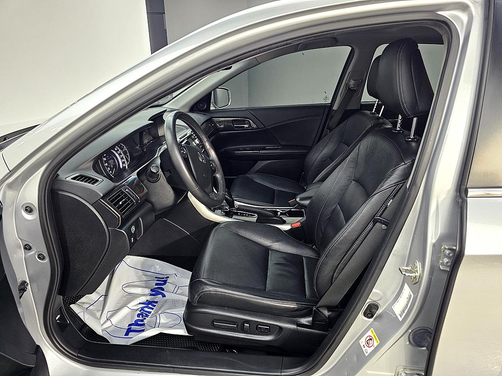 Honda Accord - Vista 8