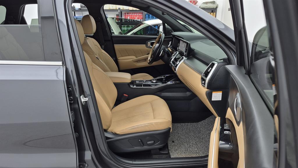 KIA Sorento - Vista 8