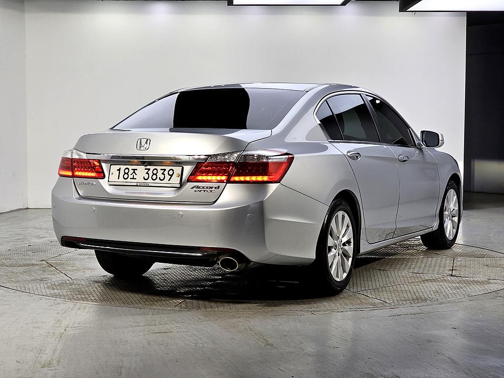 Honda Accord - Vista 4
