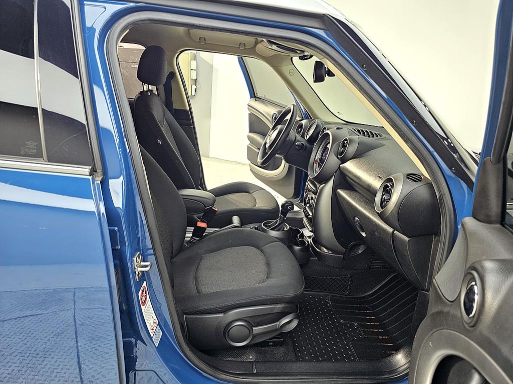 Mini Countryman - Vista 11