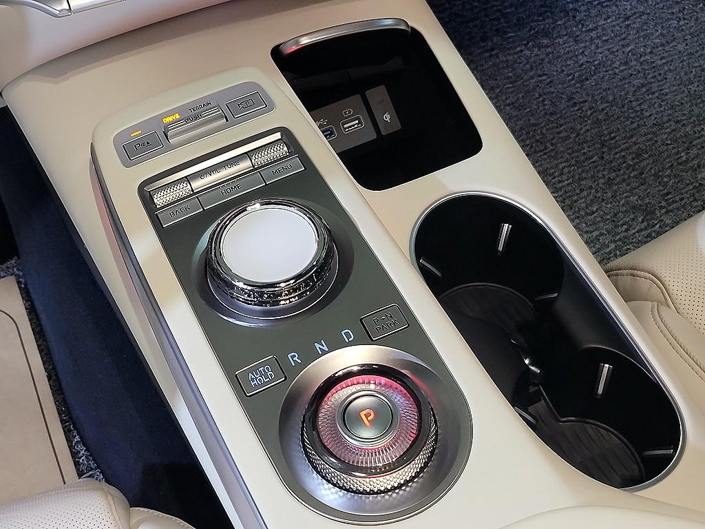 Genesis GV70 - Vista 12