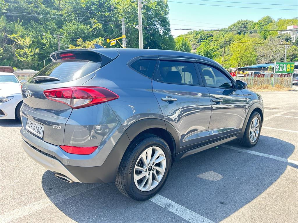 HYUNDAI Tucson - Vista 4