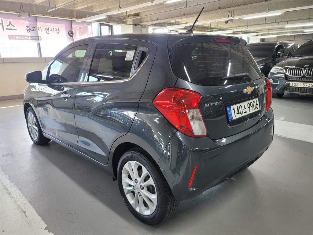 Chevrolet Spark - Vista 5