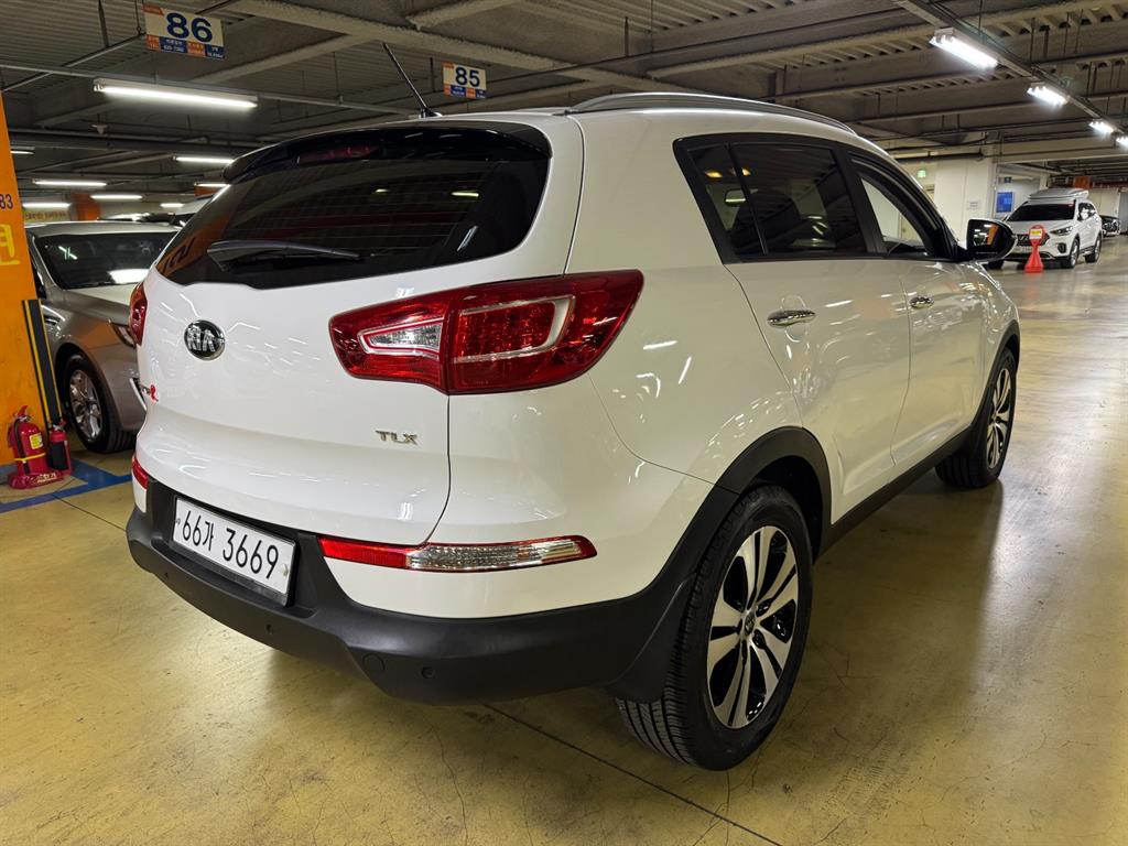 KIA Sportage - Vista 4
