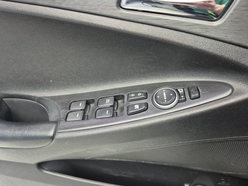HYUNDAI Sonata 2012 Negro - Importación desde Corea - HF Imports Iquique - Foto 15