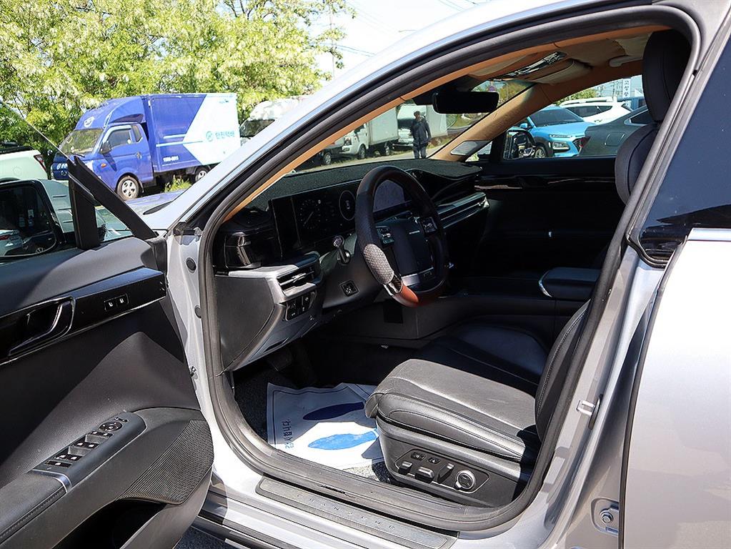 HYUNDAI Grandeur - Vista 11