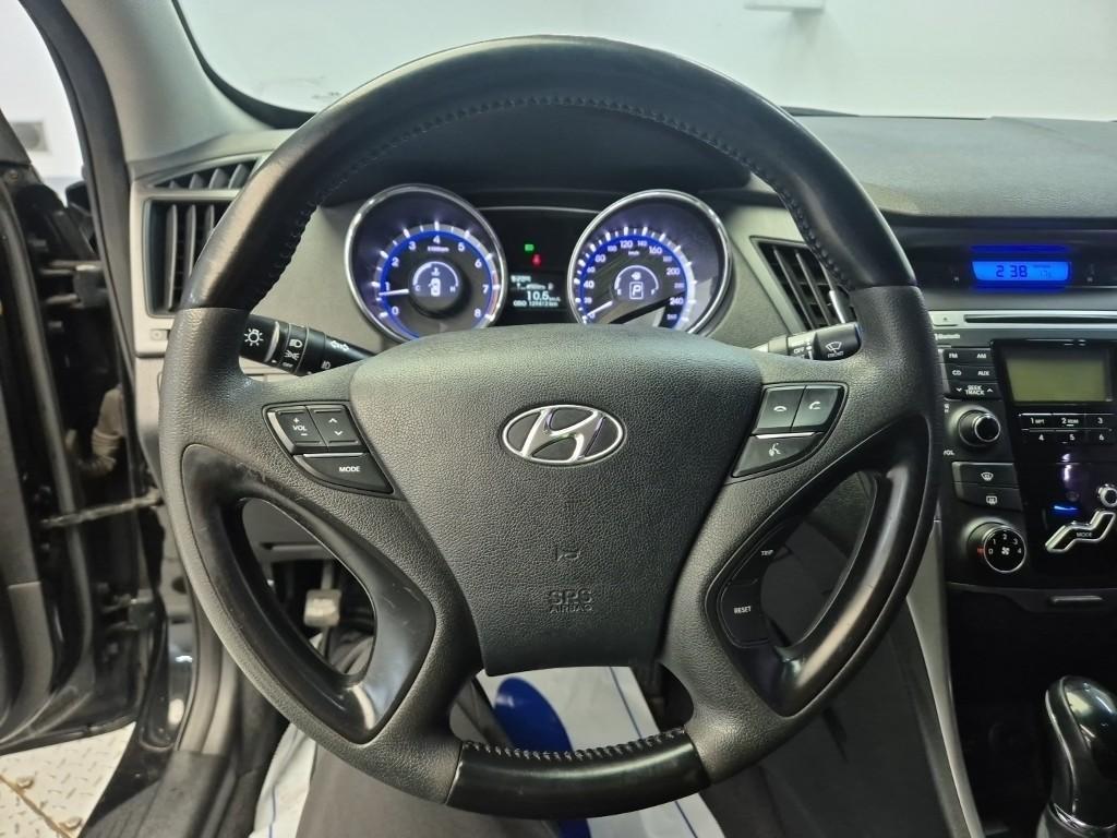 HYUNDAI Sonata - Vista 9