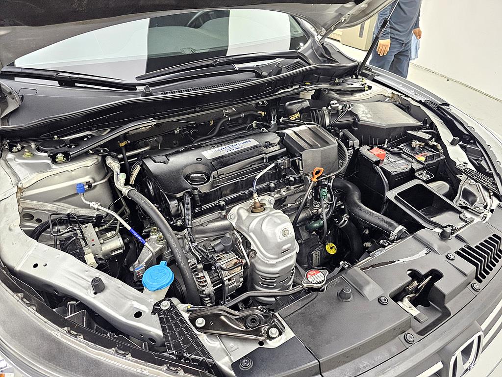 Honda Accord - Vista 6