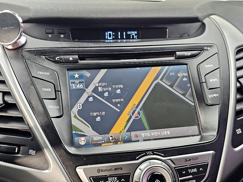 HYUNDAI Avante - Vista 12