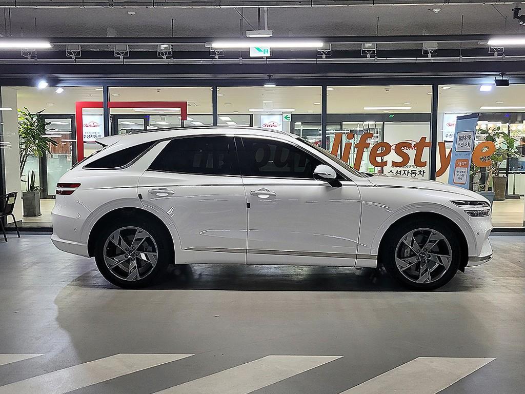 Genesis GV70 - Vista 3