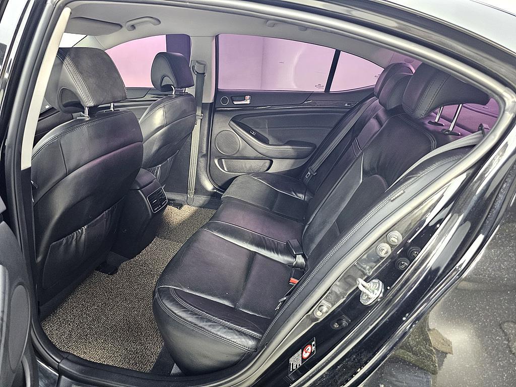 KIA K7 - Vista 9