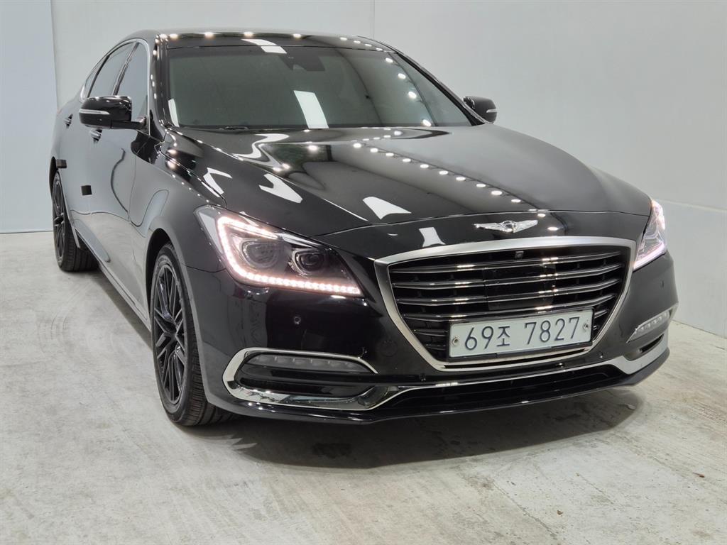 HYUNDAI Genesis - Vista 2