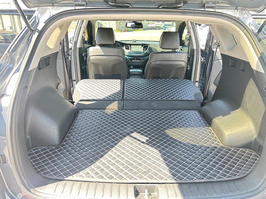 HYUNDAI Tucson - Vista 10