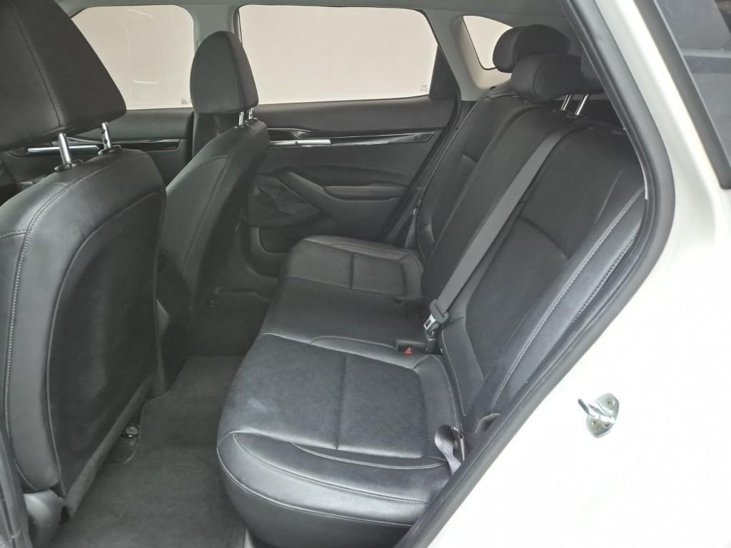 KIA Seltos - Vista 12