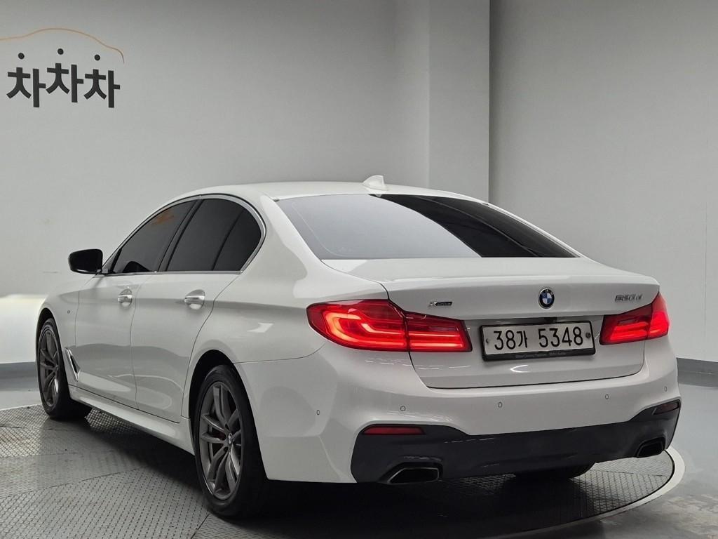 BMW 5 Series - Vista 4