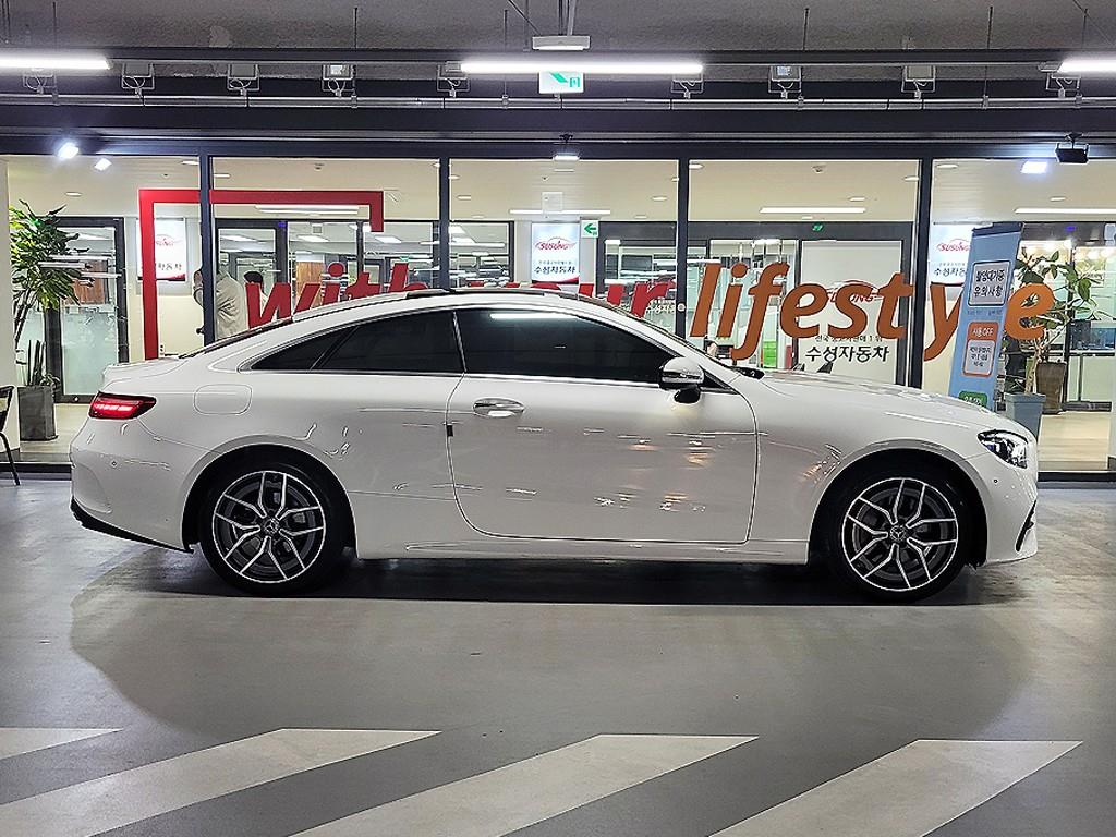 Mercedes Benz E class - Vista 3