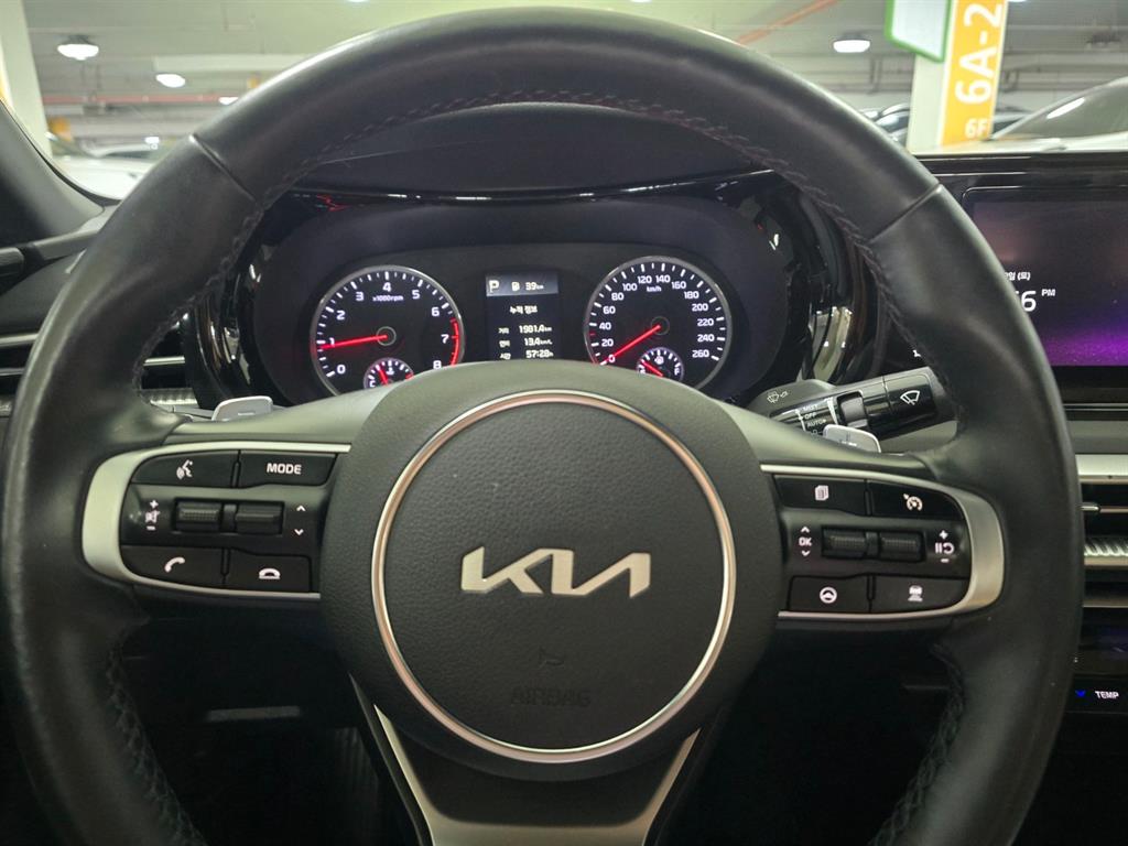 KIA K5 - Vista 6