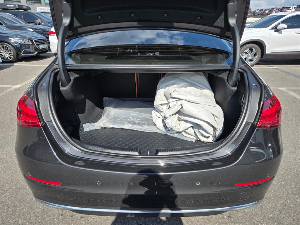 Mercedes Benz C Class 2024 Gris - Importación desde Corea - HF Imports Iquique - Foto 17