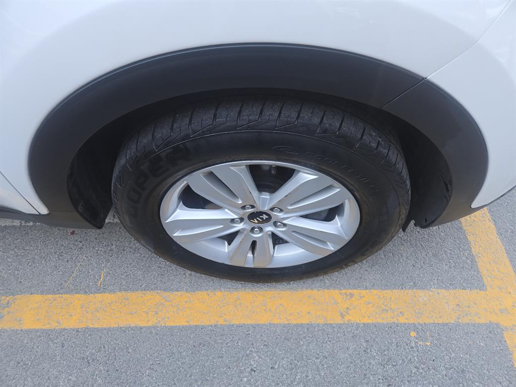 KIA Sportage - Vista 10