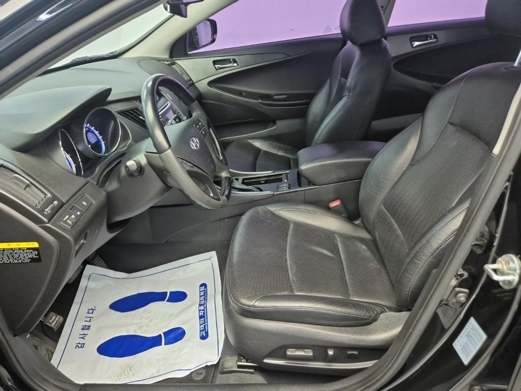 HYUNDAI Sonata - Vista 11