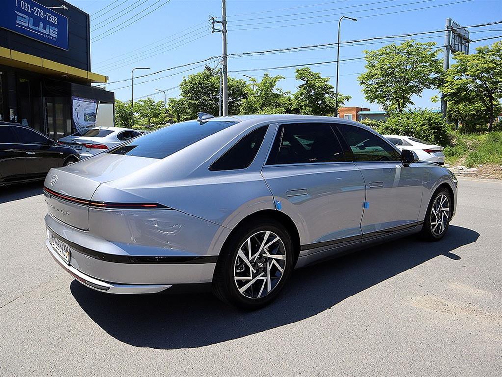 HYUNDAI Grandeur - Vista 5