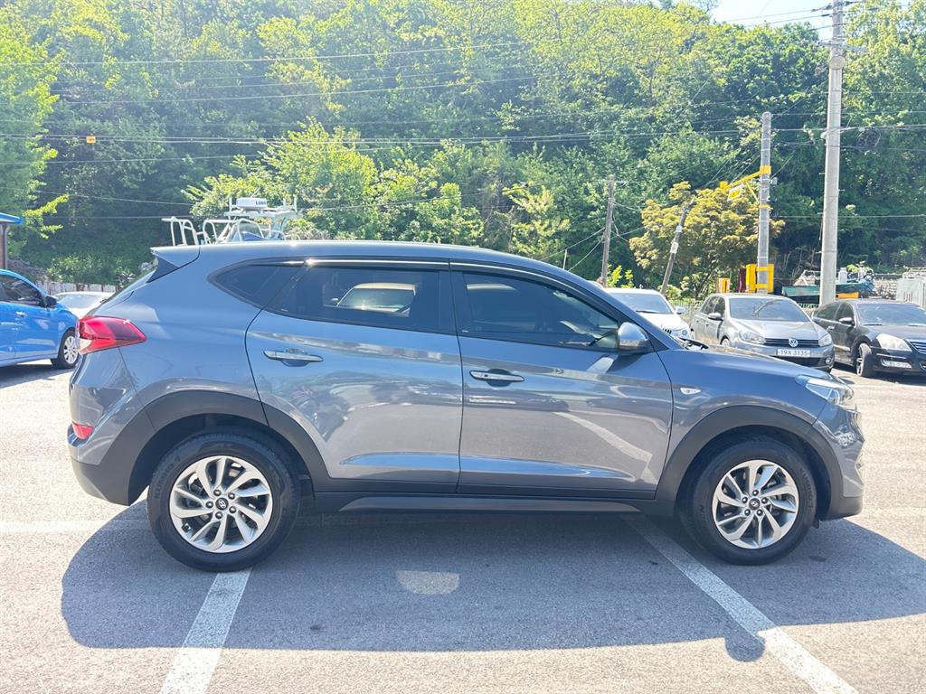 HYUNDAI Tucson - Vista 5