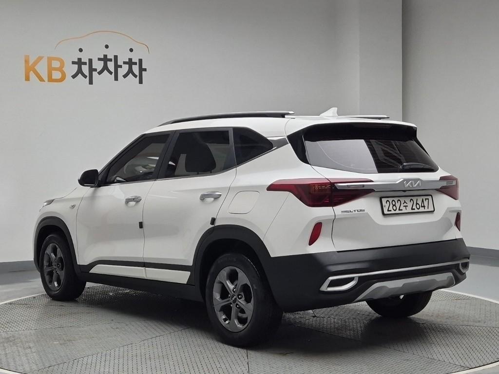 KIA Seltos - Vista 2
