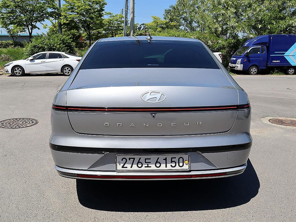 HYUNDAI Grandeur - Vista 7