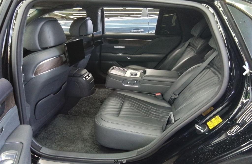 Genesis G90 - Vista 6