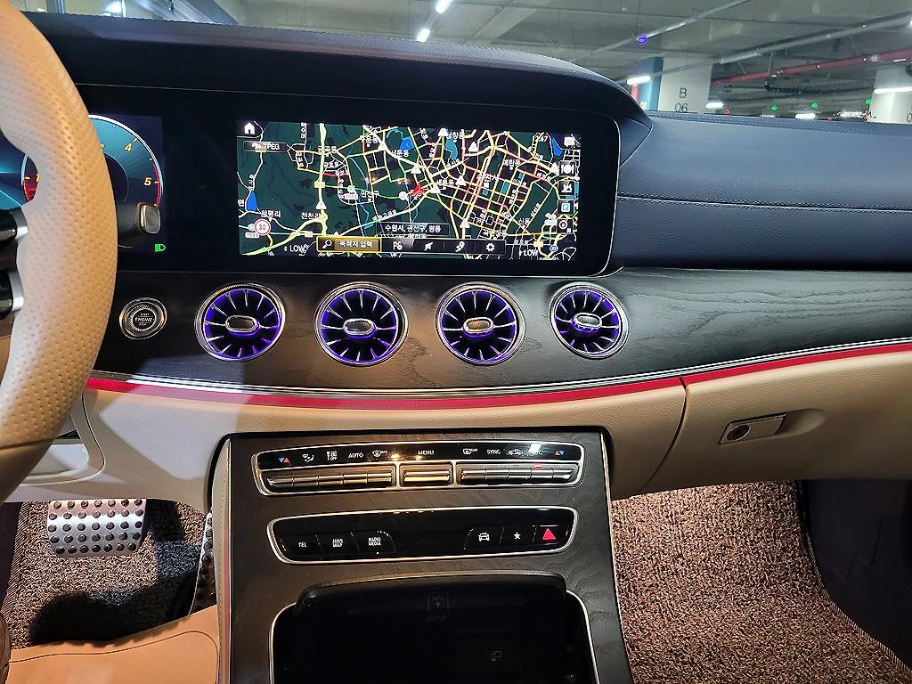 Mercedes Benz E class - Vista 10