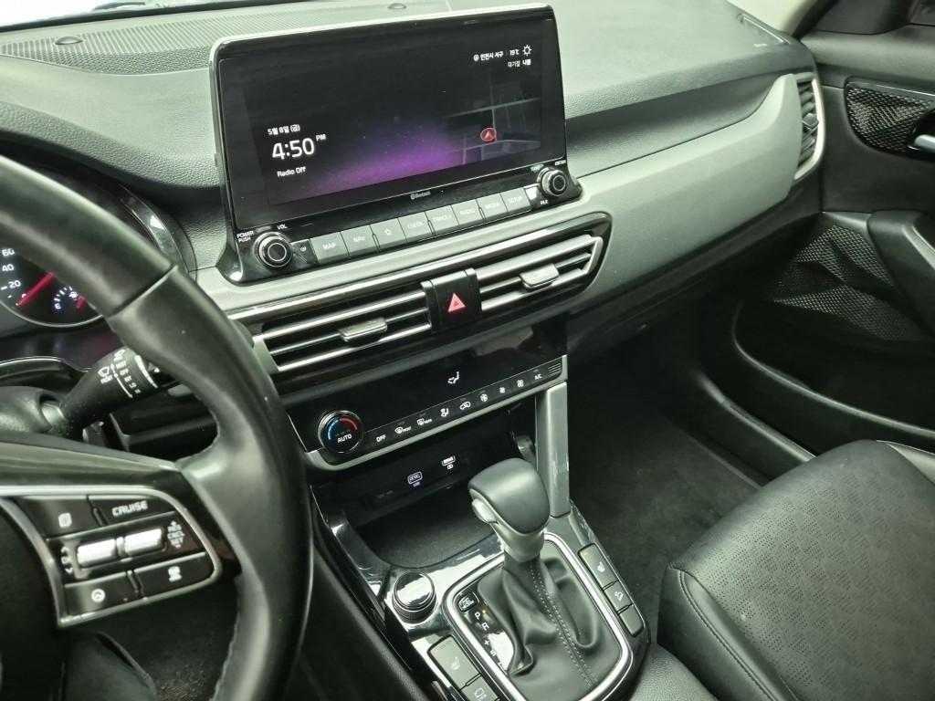 KIA Seltos - Vista 10
