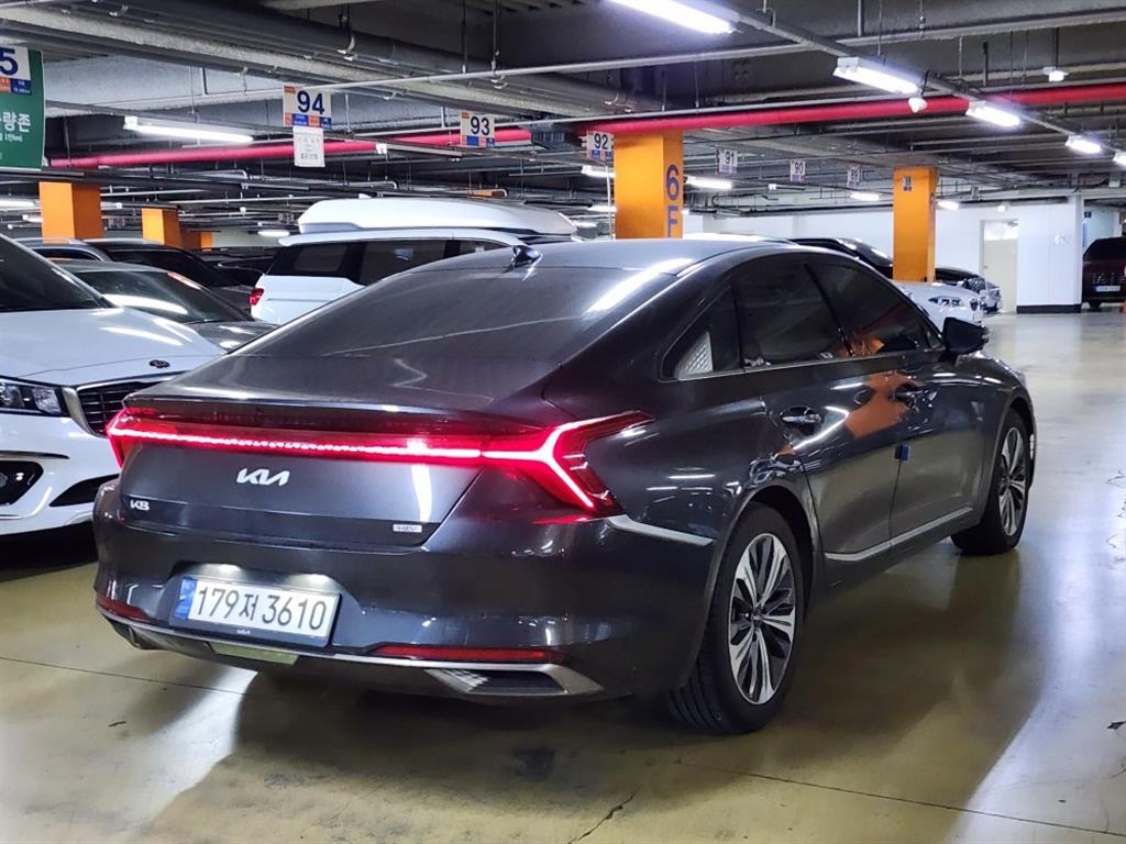 KIA K8 - Vista 5