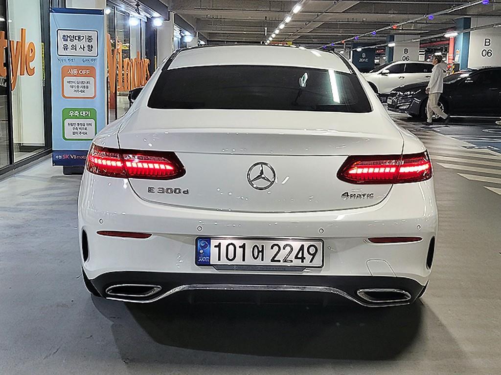 Mercedes Benz E class - Vista 5