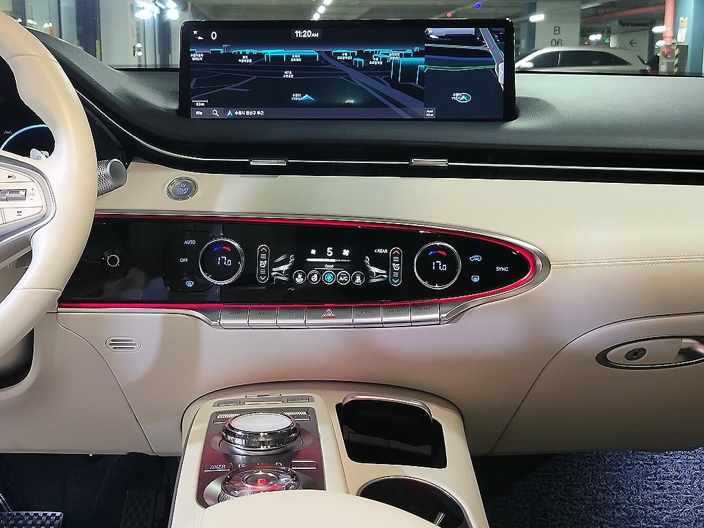 Genesis GV70 - Vista 11