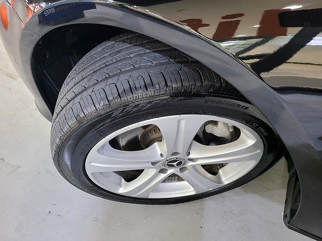 Mercedes Benz E class 2018 Negro - Importación desde Corea - HF Imports Iquique - Foto 20