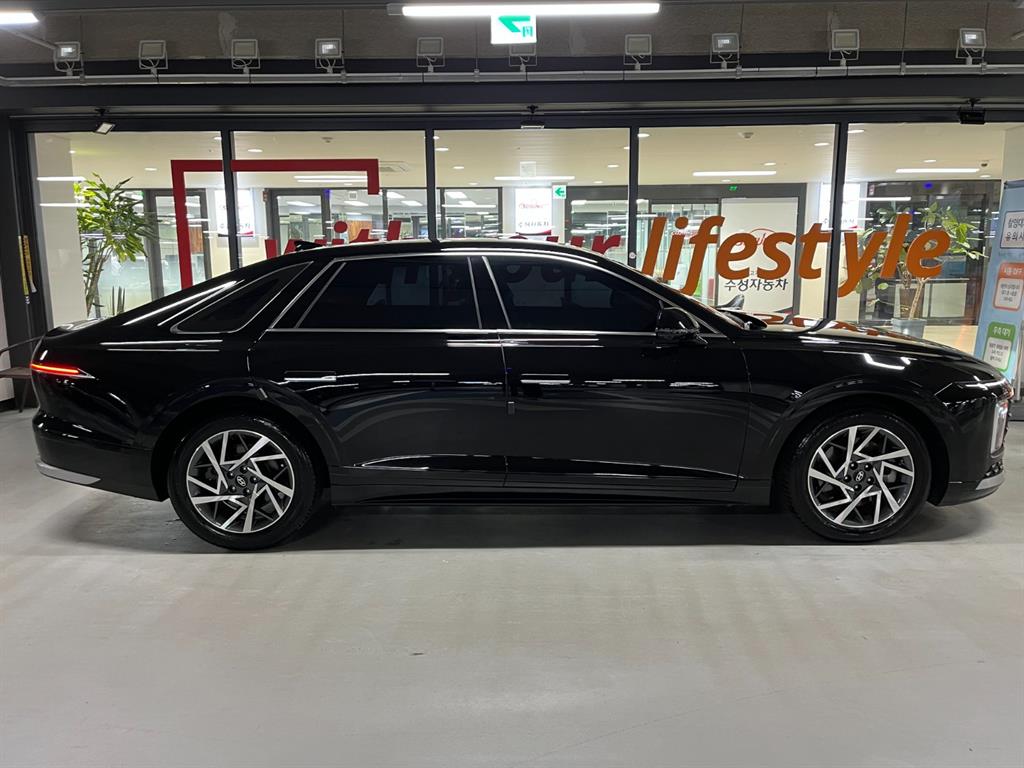 HYUNDAI Grandeur - Vista 3